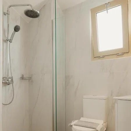 Island מלון קאבוס